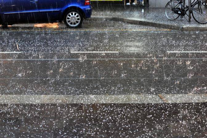 Temporali e grandine, 24 ore di allerta su quasi tutta la Sardegna