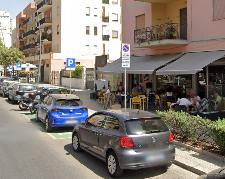 Quartu, più tavolini e sedie per bar e ristoranti ma a pagamento: “L’emergenza Covid è finita”