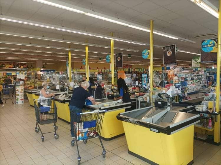 Prezzi choc, a Cagliari aumenti senza limiti: ad agosto +8,5%, volano bollette e spesa