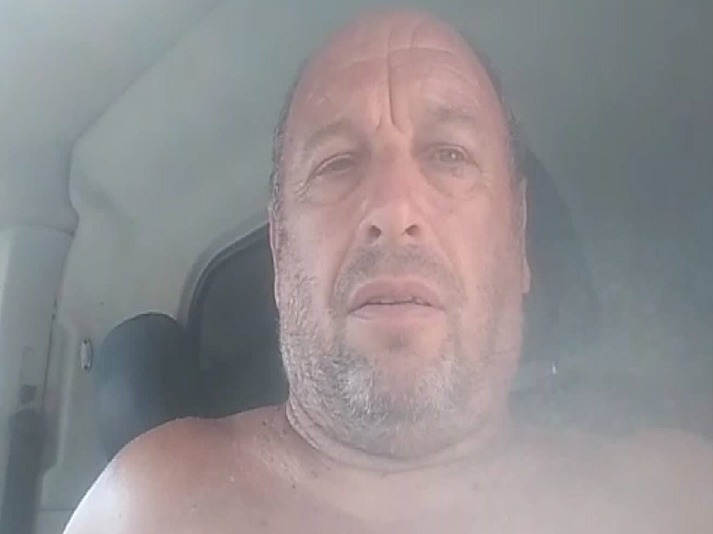 Dalla casa persa a Sinnai alle notti nel furgone: “Abbandonato da tutti, non ho più il mio tetto”