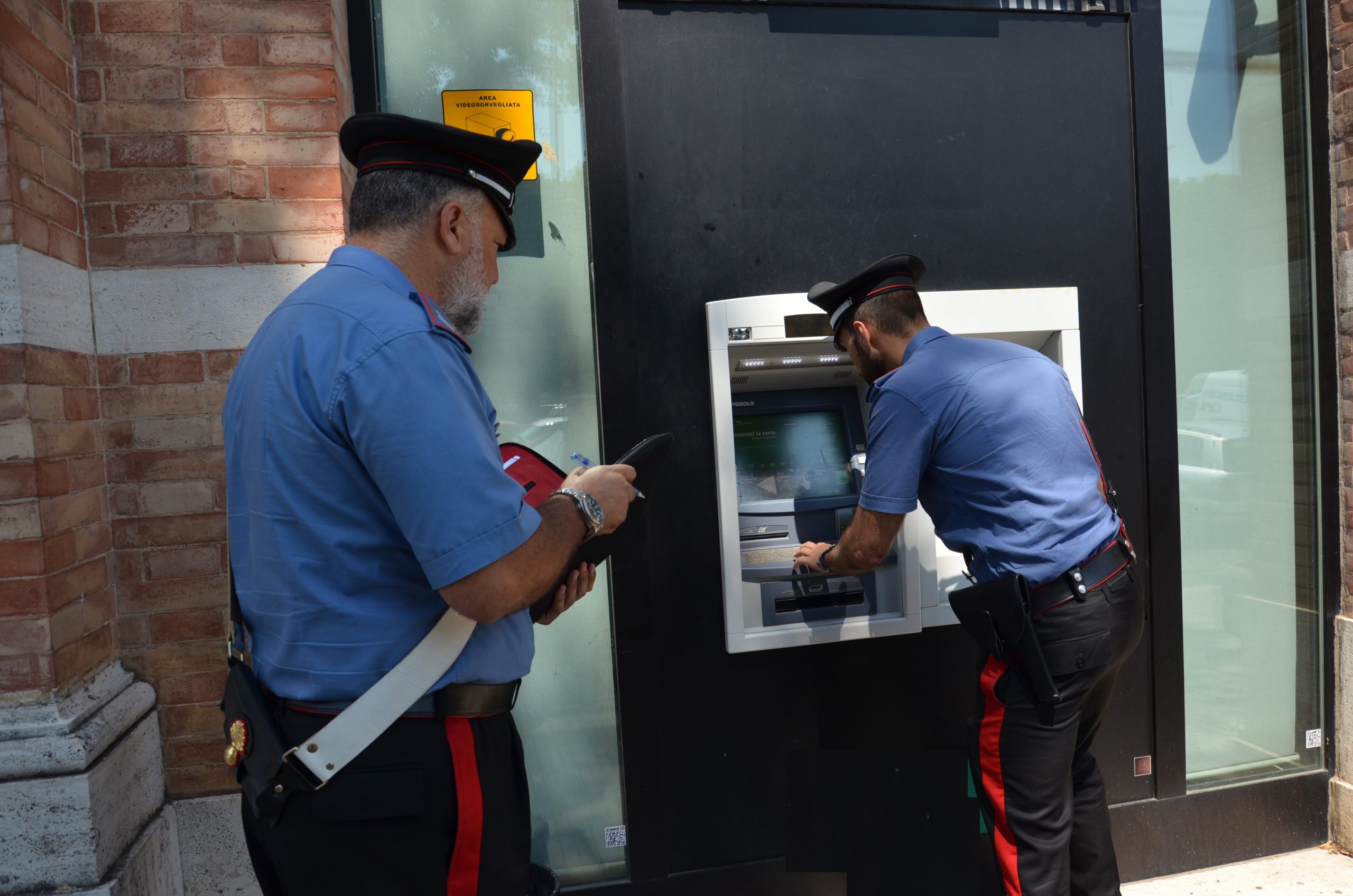 Casalinga truffata e derubata a Capoterra, portati via oltre 5 mila euro dal conto