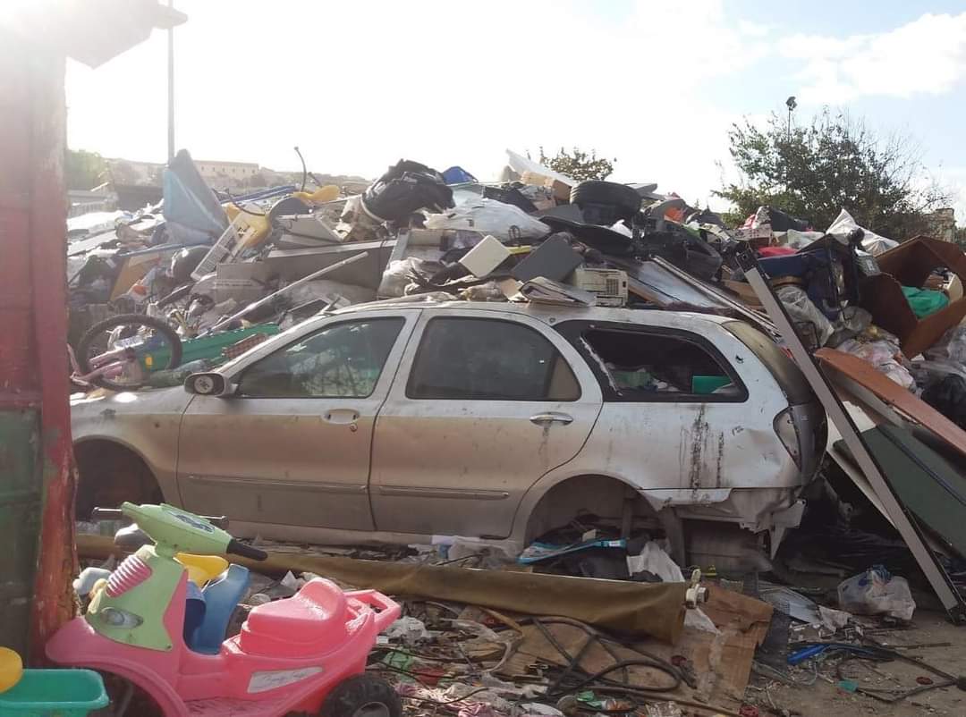 Sassari, traffico illecito di rifiuti nel campo nomadi: salgono a dodici gli arrestati