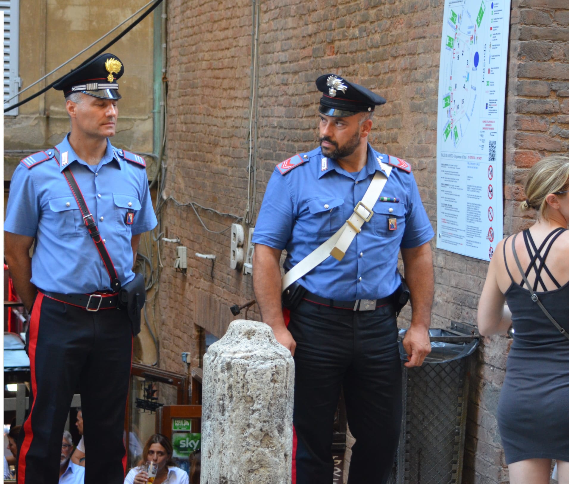 Atti vandalici contro bar e cartolerie a Muravera, i teppisti identificati grazie alle telecamere
