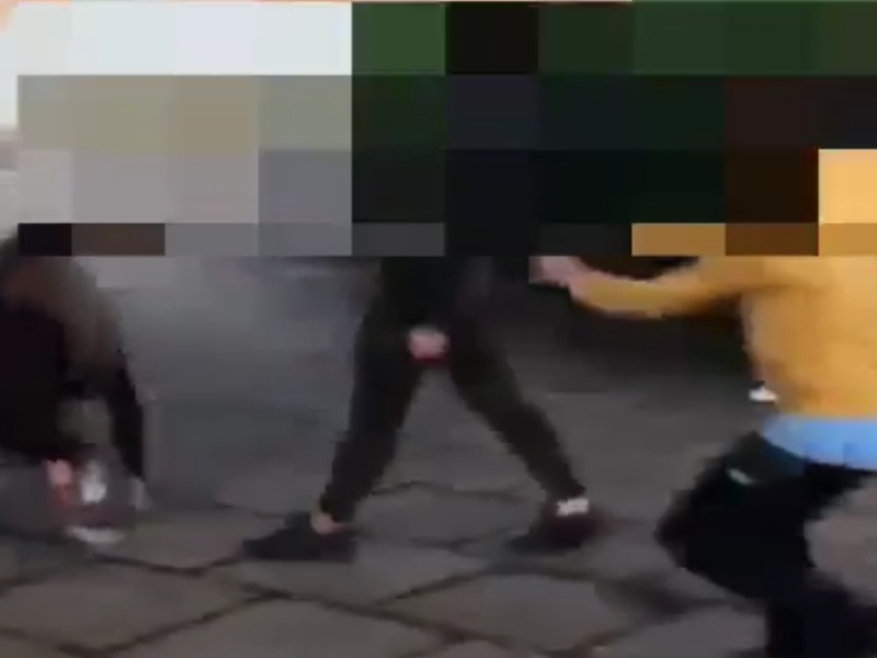 Sestu, follia al parco: “Risse tra ragazzine, i coetanei le incitano e fanno video”