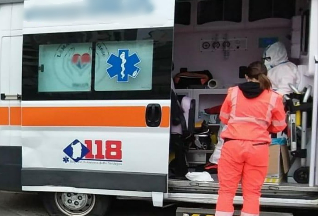 Dramma a Pirri, tassista 70enne stroncato da un infarto durante una corsa