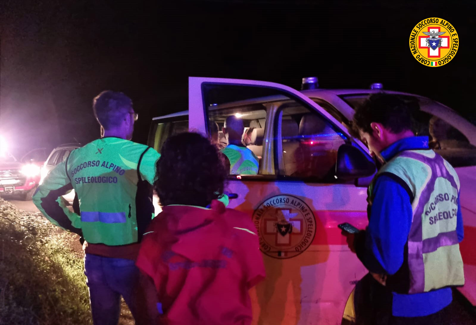 Perdono l’orientamento in campagna, 3 cercatori di funghi soccorsi a Villanova Monteleone