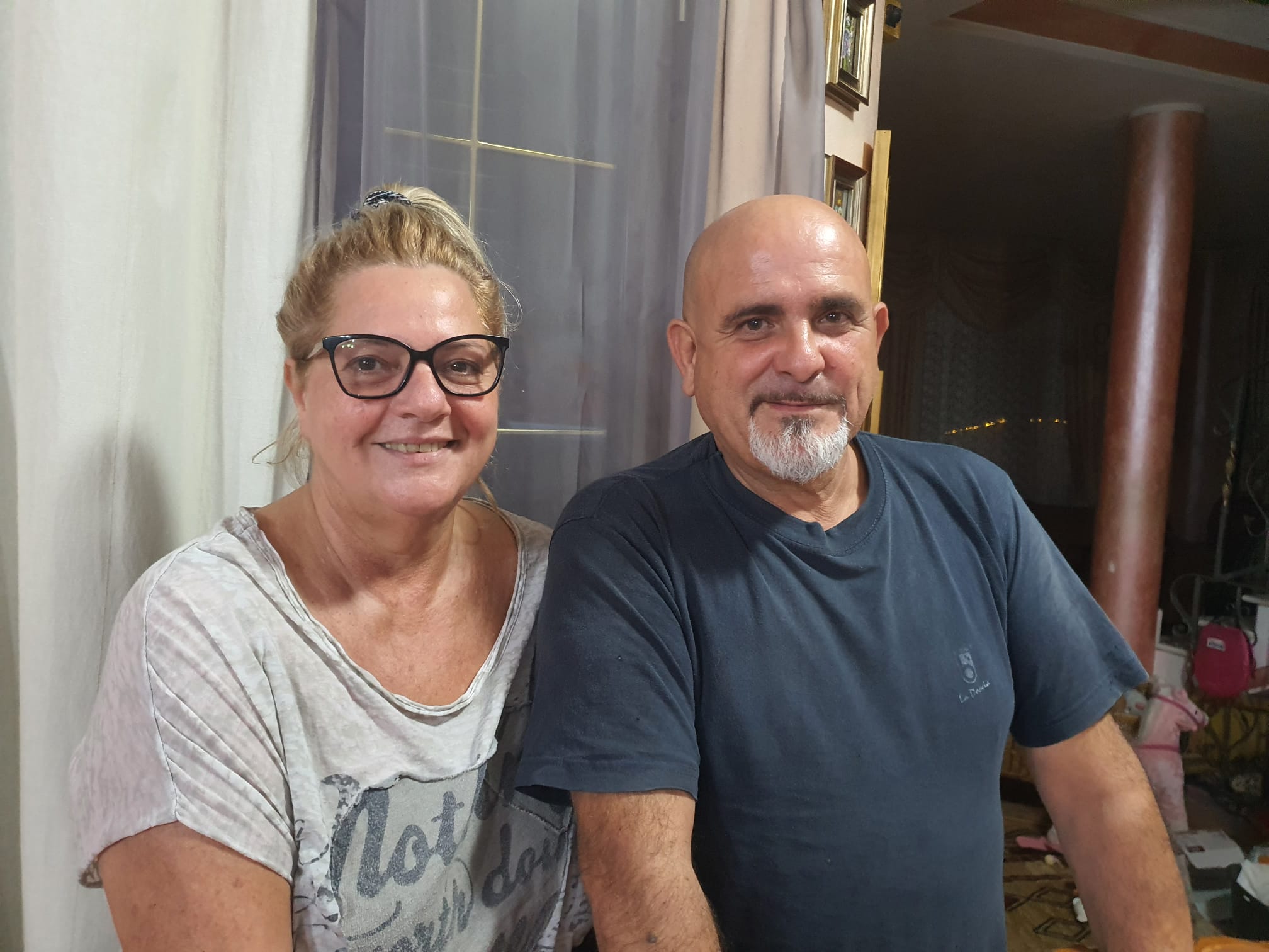 Sinnai, boom di offerte per la coppia con la casa all’asta: “Speriamo che non la voglia nessuno”