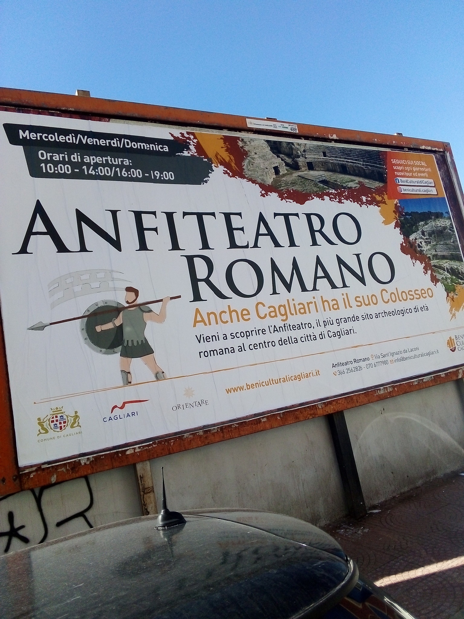 “Altro che Colosseo, la figuraccia di Truzzu sull’anfiteatro romano: il monumento chiuso ai turisti”