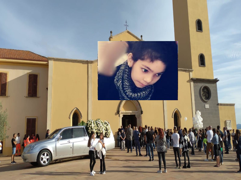 Uta si ferma per l’addio a Giulia, morta a 8 anni: “Sarai sempre il nostro angelo”