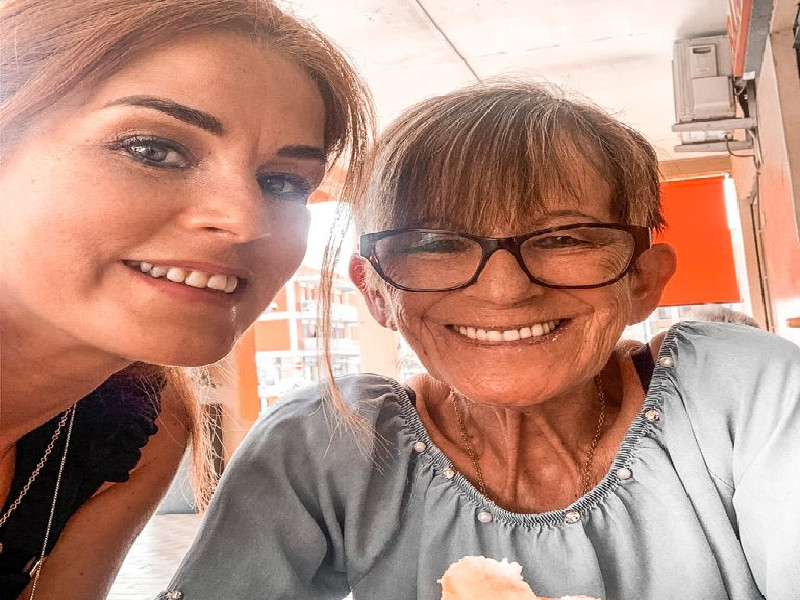 In codice rosso al Brotzu viene trasferita al Santissima Trinità: “Mamma entrata in coma a mia insaputa”