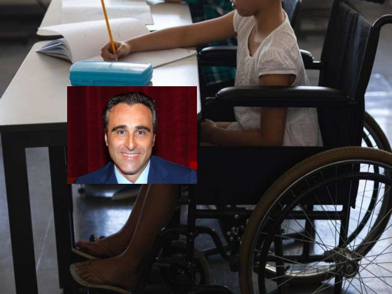 Alunni disabili senza assistenza a Cagliari: “Non utilizziamo i loro soldi per le bollette, mancano risorse dalla Regione”