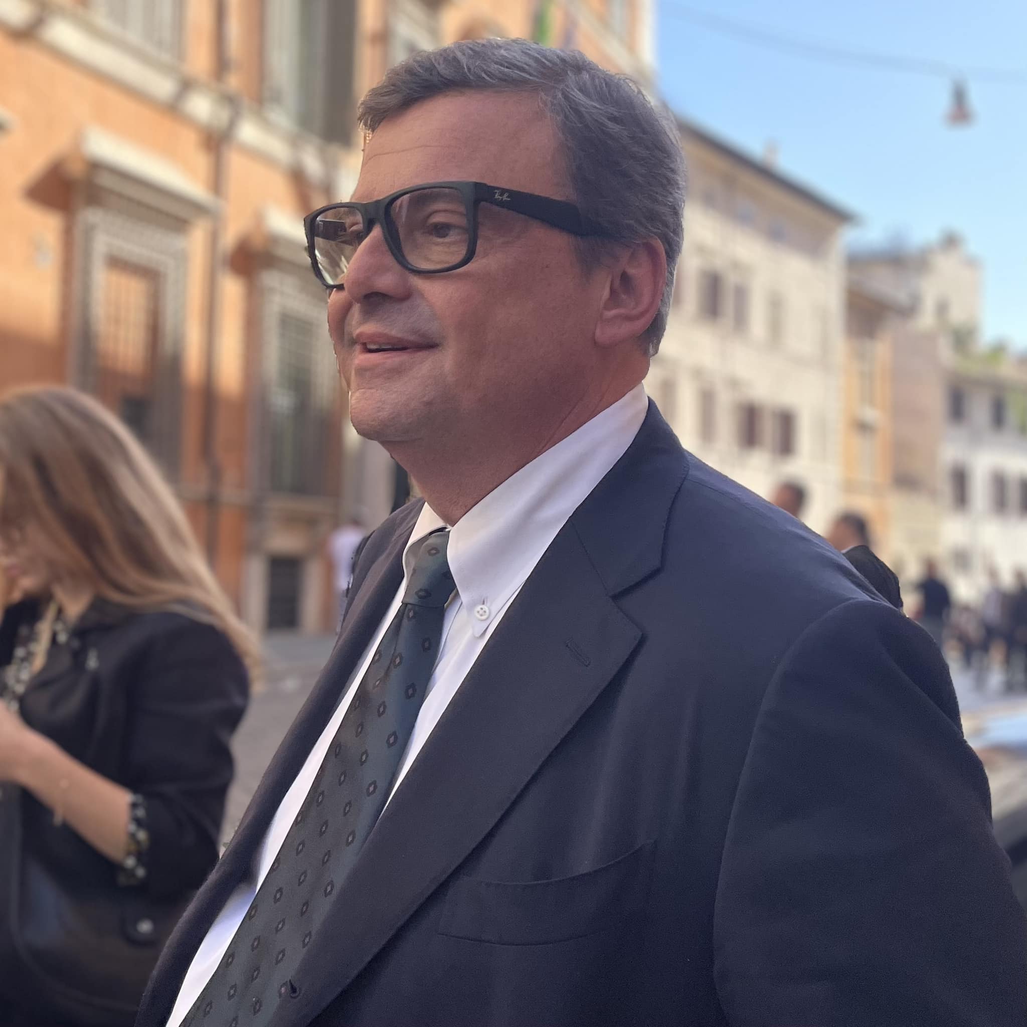 Calenda all’attacco: “Questa manovra è una grande presa in giro degli italiani”