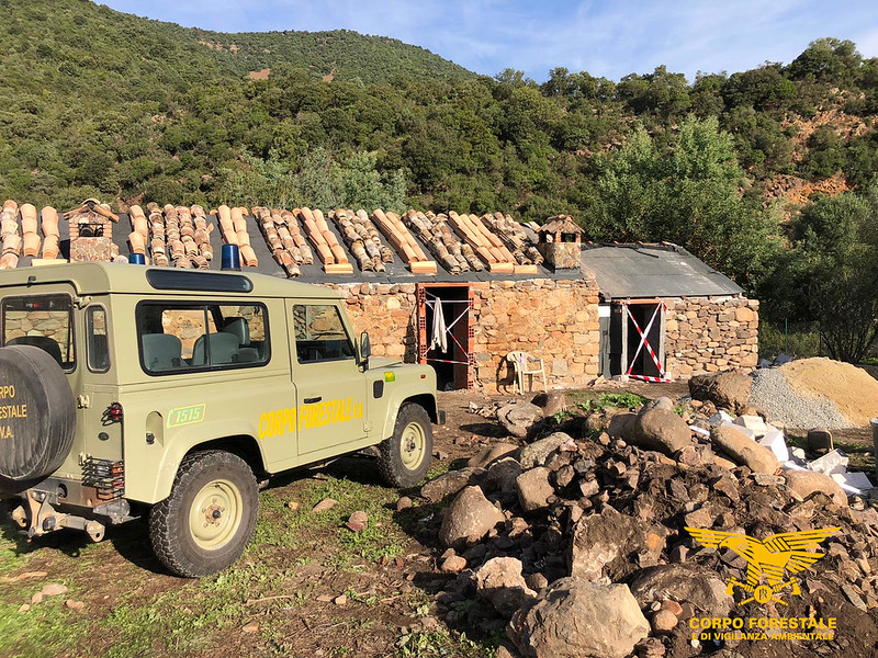 Cento kg di cannabis nell’agriturismo: arrestato un imprenditore ad Arbus