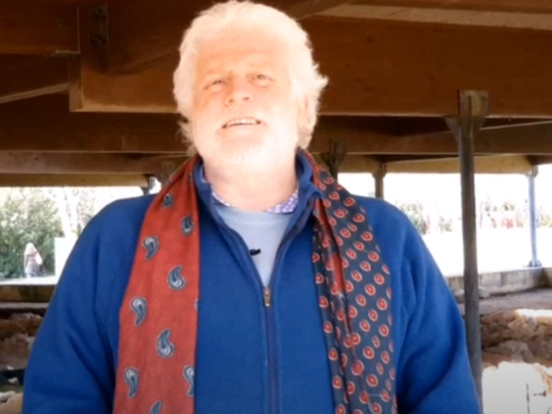 Infarto improvviso a 62 anni, muore nella sua abitazione l’archeologo sardo Marco Rendeli