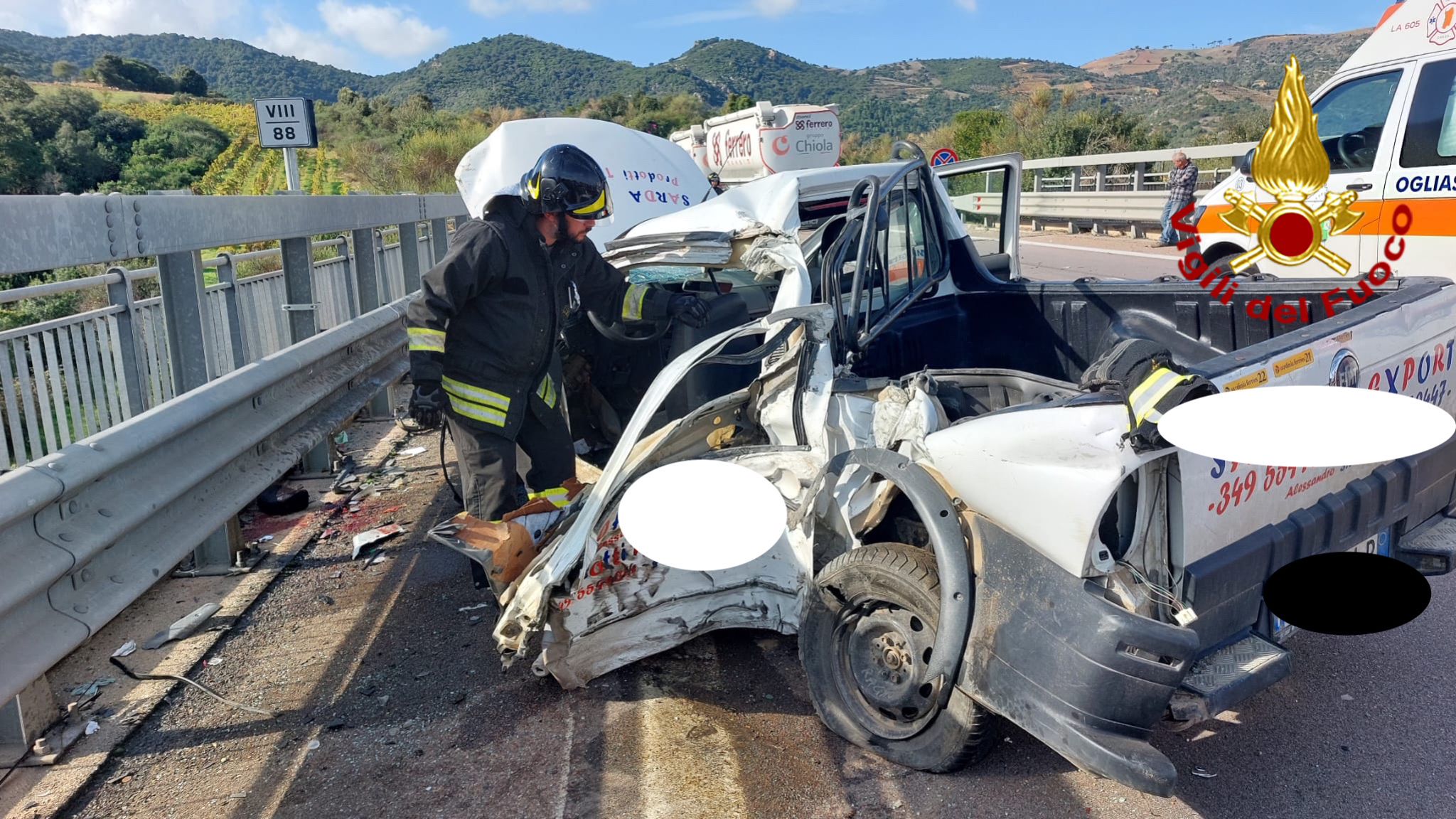 Terribile incidente sulla Ss 125, commerciante 51enne vola fuori dall’auto: gravissimo al Brotzu