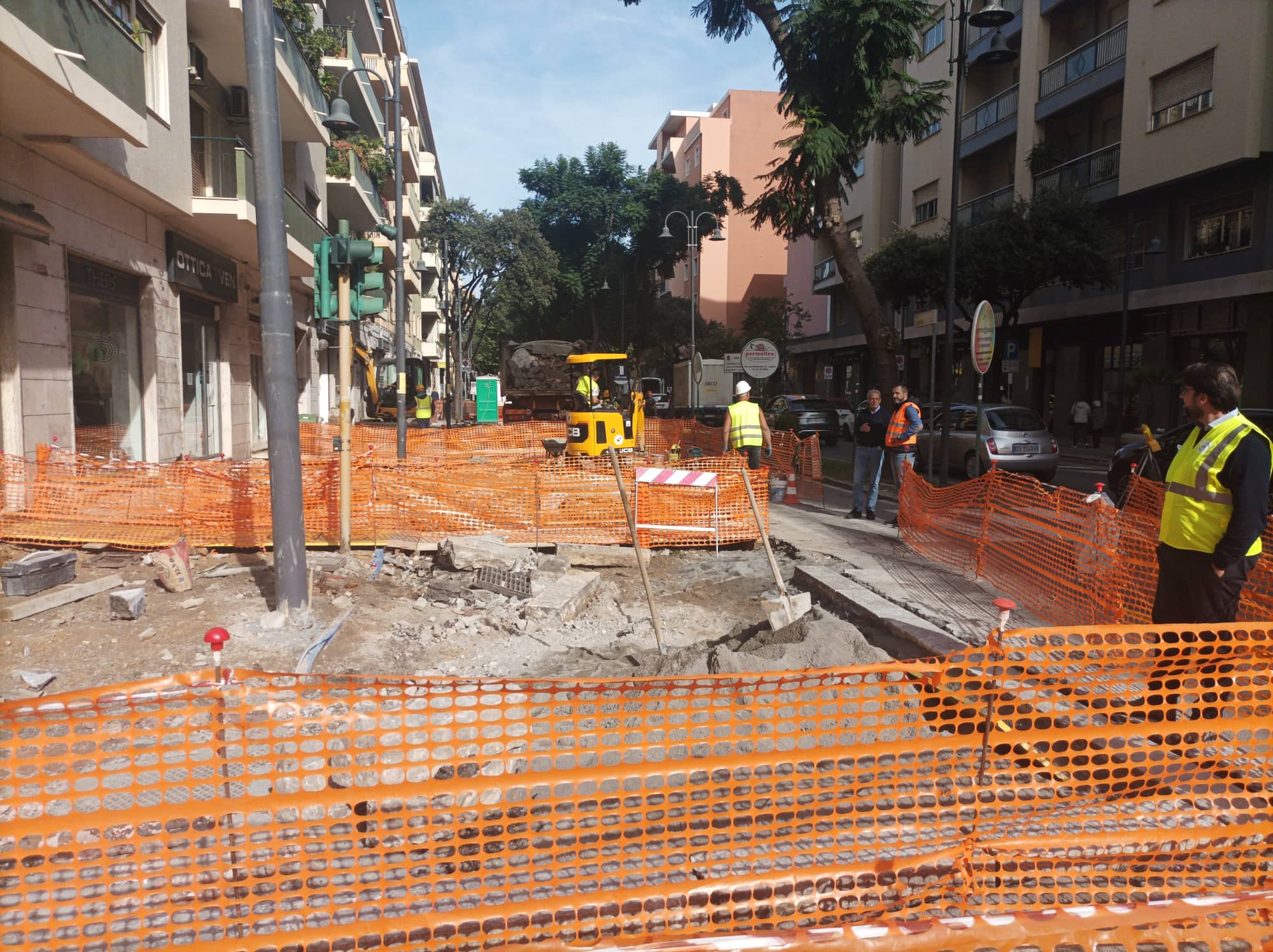 Cagliari, shopping in sicurezza nella nuova via Dante: in arrivo gli attraversamenti pedonali rialzati