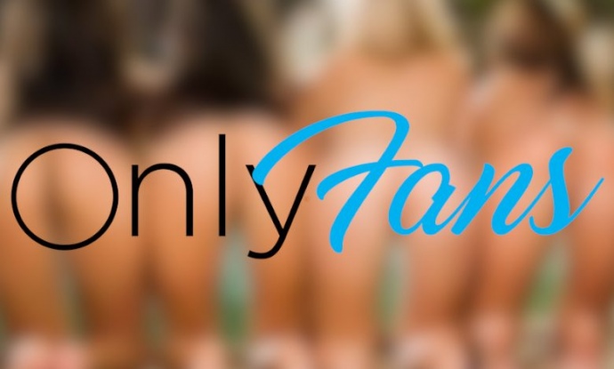Foto nude e video hot su Onlyfans: nuovo allarme adolescenti sul web