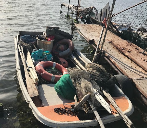 Cagliari, pesca abusiva a Santa Gilla: maxi multe e sequestro di 30 kg di vongole