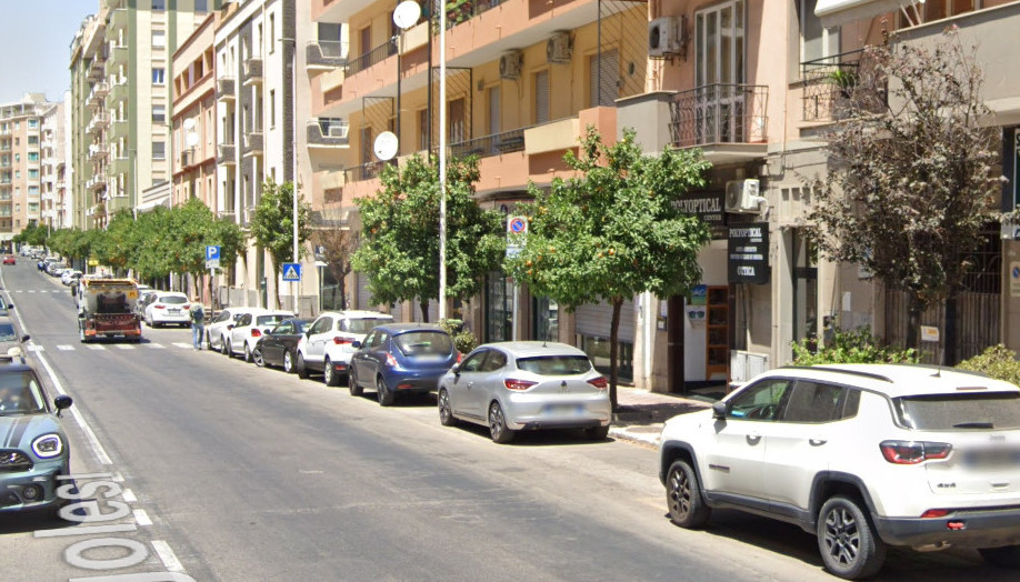 Cagliari, muore in strada davanti ai parenti: anziana stroncata da un malore fatale