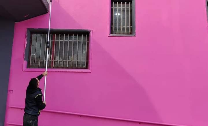 A Elmas un murale di Manu Invisible sulla memoria storica