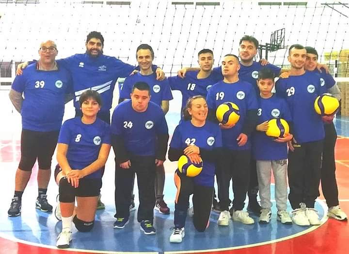 A Samassi trionfano sport e inclusione, i ragazzi speciali della Janas superstar del volley