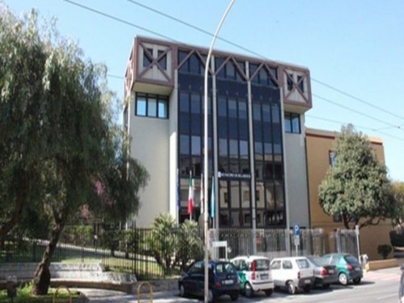 Selargius, fioccano le richieste per il reddito di inclusione sociale: in fila single e famiglie