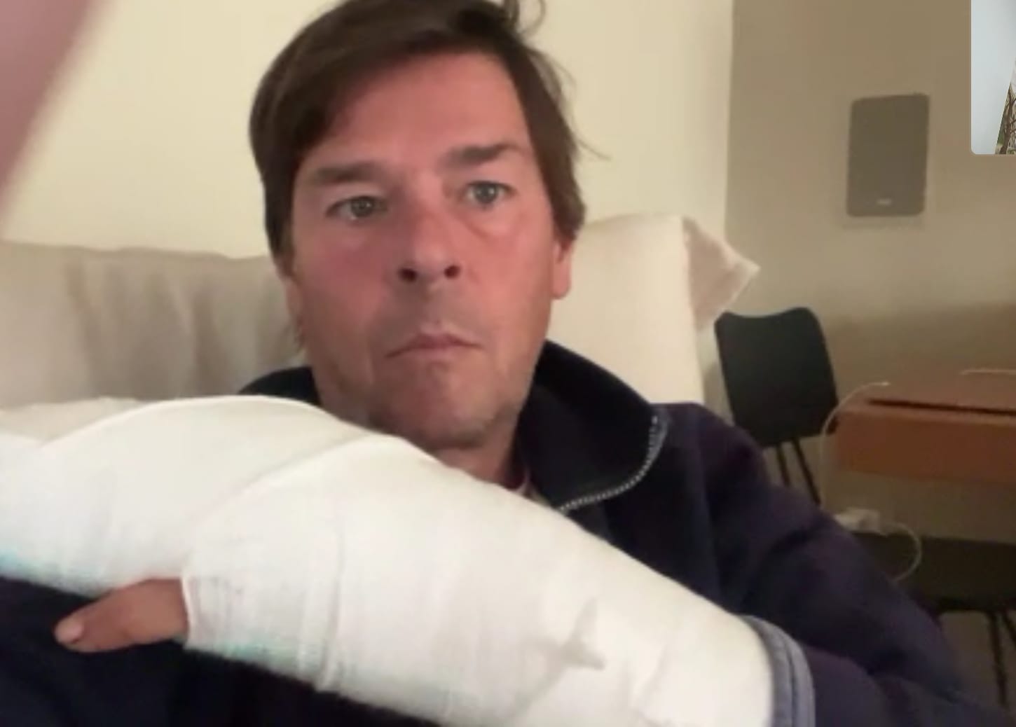 Cagliari, farmacista in moto ha un incidente in via Tuveri: “Soccorso subito dagli ausiliari della sosta”