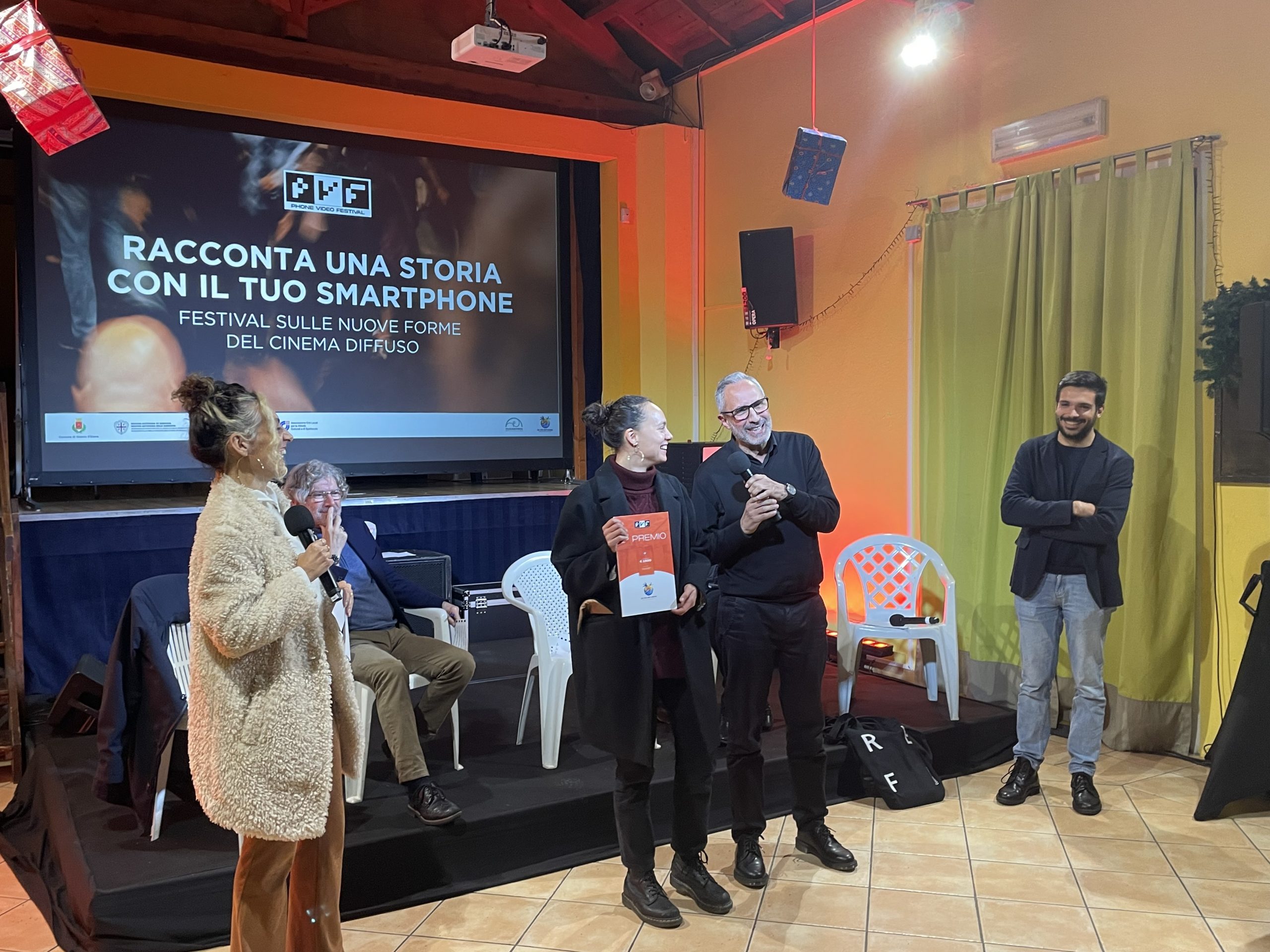 A Quartu successo per il “Phone video festival”, i giovani vincono buoni Amazon e da spendere nei negozi cittadini