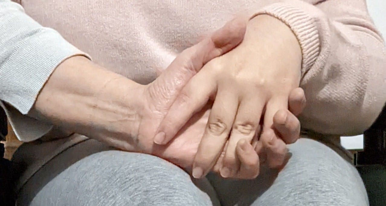 Senorbì, 25enne disabile disperata: “Costretta a elemosinare panni e un sollevatore per la carrozzina”