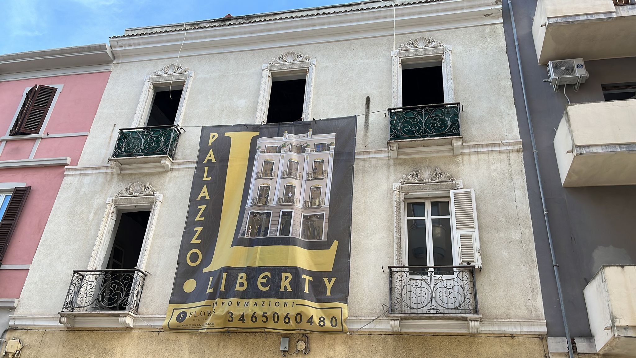 Cagliari, il palazzo Liberty di via Barone Rossi trasformato in appartamenti di lusso