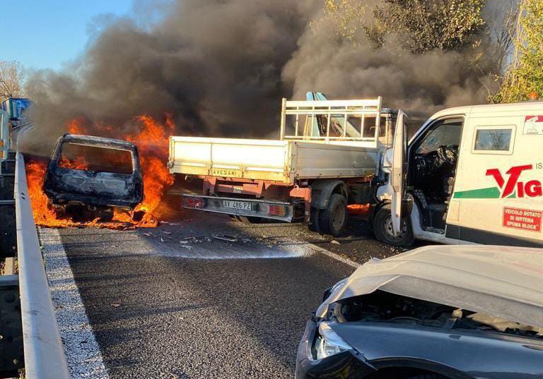 Assalto al portavalori, bottino di un milione di euro: “Soldi destinati alle poste di Nuoro”