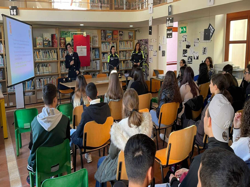 La piaga del cyberbullismo colpisce anche Quartu: “Gli studenti a lezione dai poliziotti”