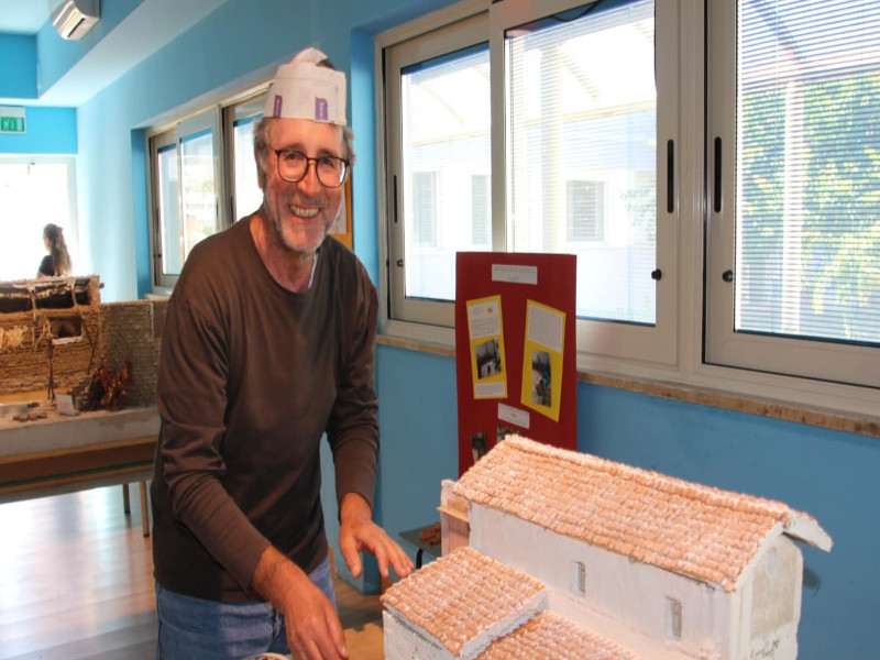 Lutto ad Assemini, addio ad uno dei dentisti più longevi e col gusto dell’arte: è morto Antonello Carboni