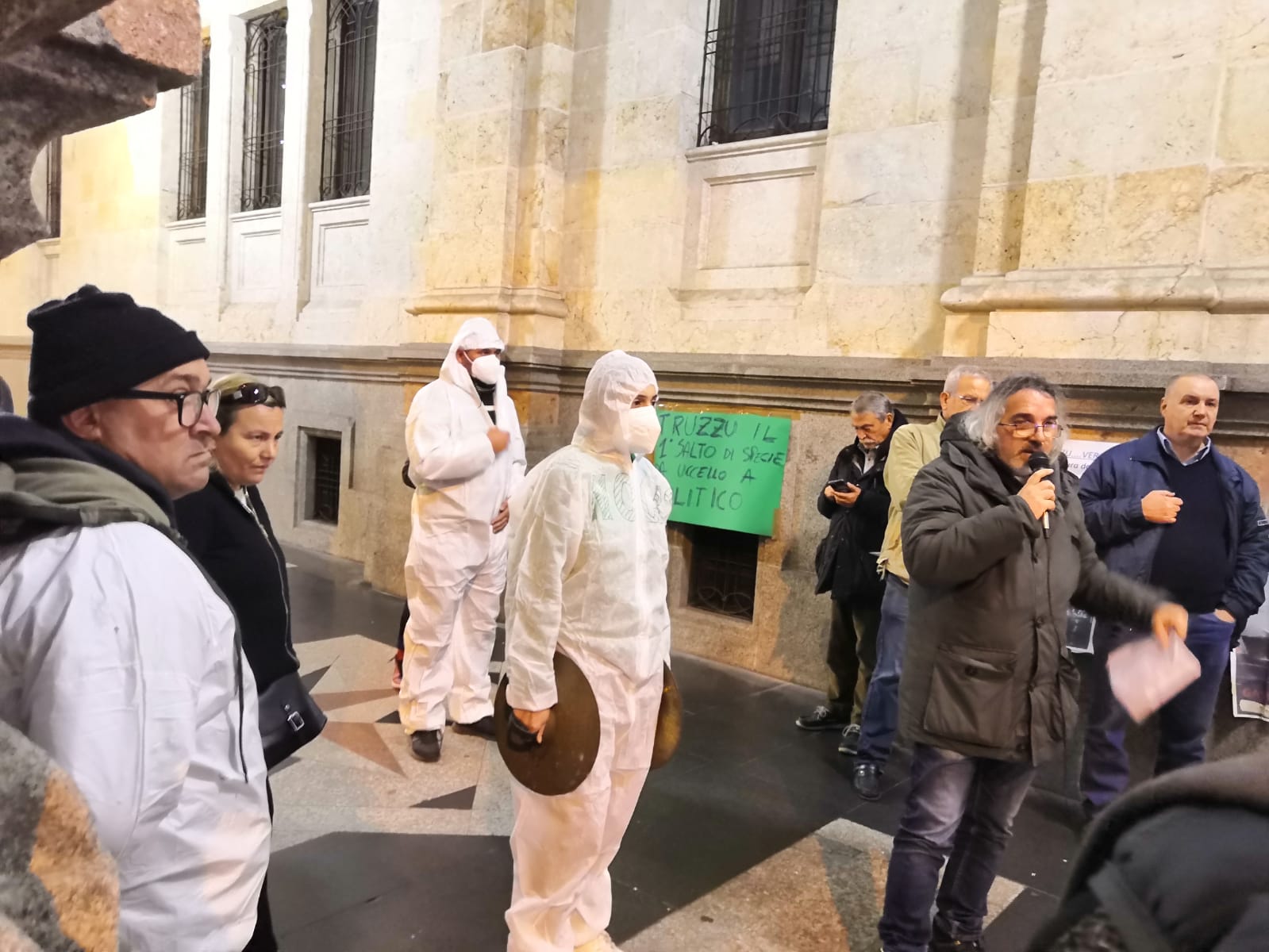 Dagli uccelli uccisi a Monte Urpinu al rigassificatore, ambientalisti furiosi: “Cagliari città dei diritti negati”