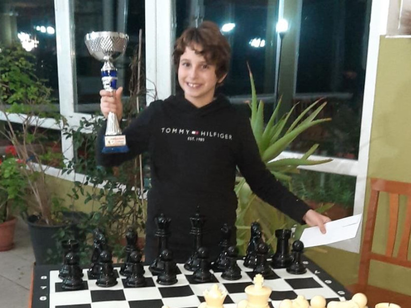 Cagliari, a 12 anni è un genio degli scacchi: Lorenzo Moretti sbaraglia decine di avversari