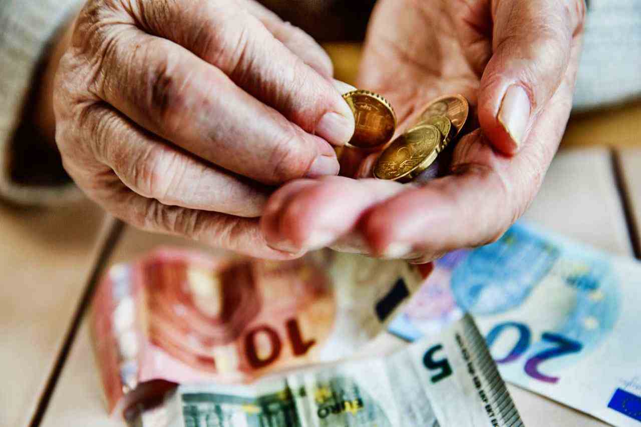 Il governo ha deciso: pensioni minime a 600 euro per chi ha più di 75 anni