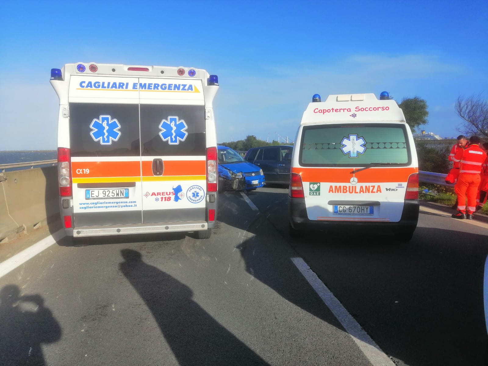 Cagliari, schianto tra due auto sulla 195: settantenne finisce all’ospedale
