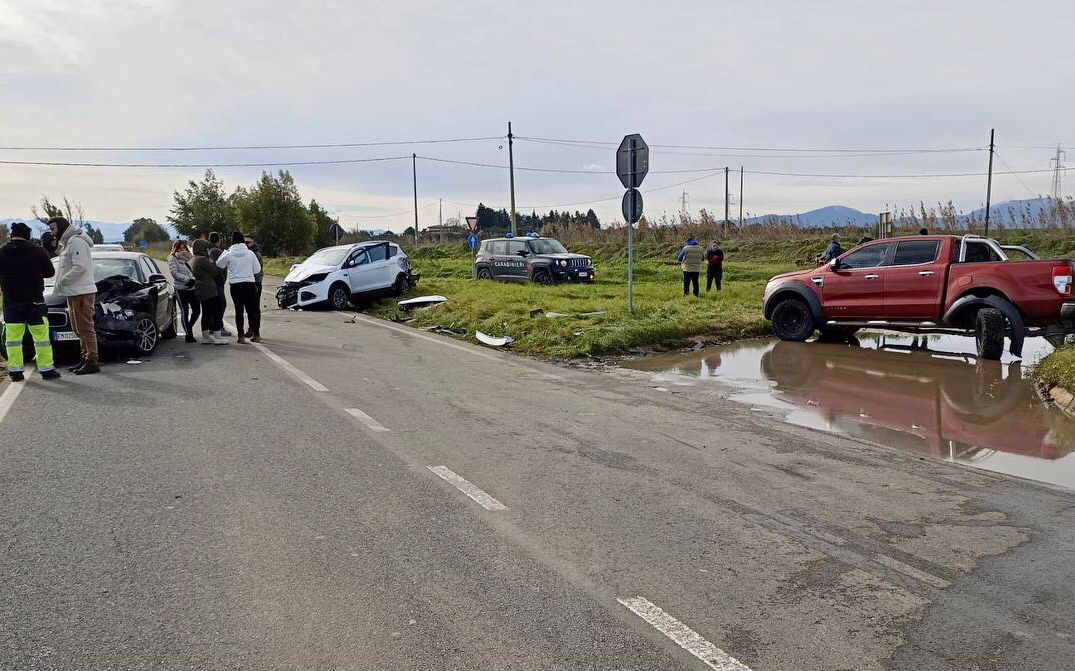 Grave incidente a Samassi, coinvolte 3 auto: 4 persone in ospedale