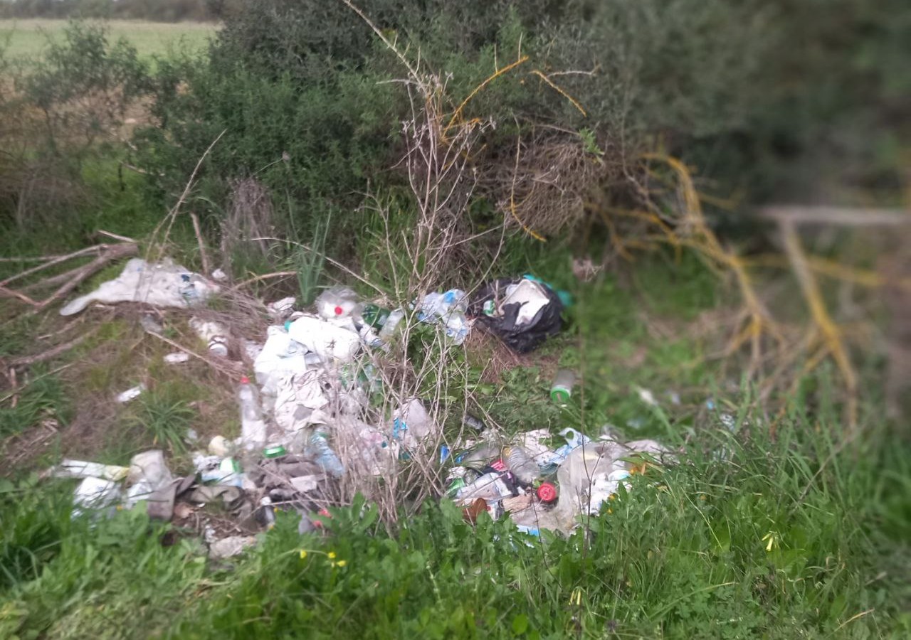 San Gavino Monreale, cumuli di immondizia abbandonati in periferia