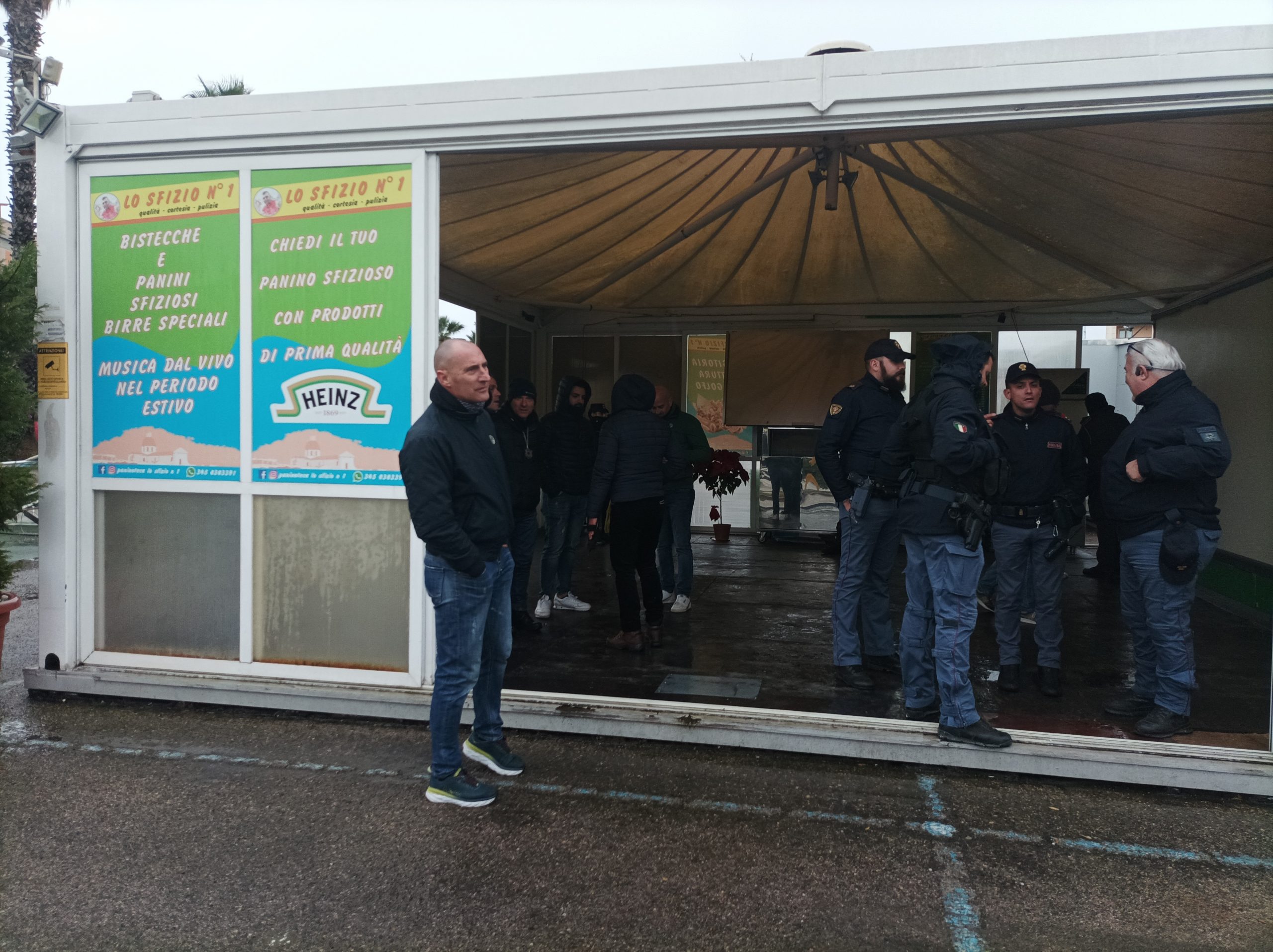 Cagliari, blitz della polizia Locale: sgomberato lo storico caddozzone di viale Bonaria