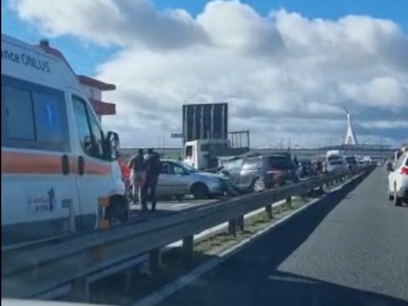 Tragico schianto tra 3 auto sulla Ss 554 a Monserrato, c’è un morto