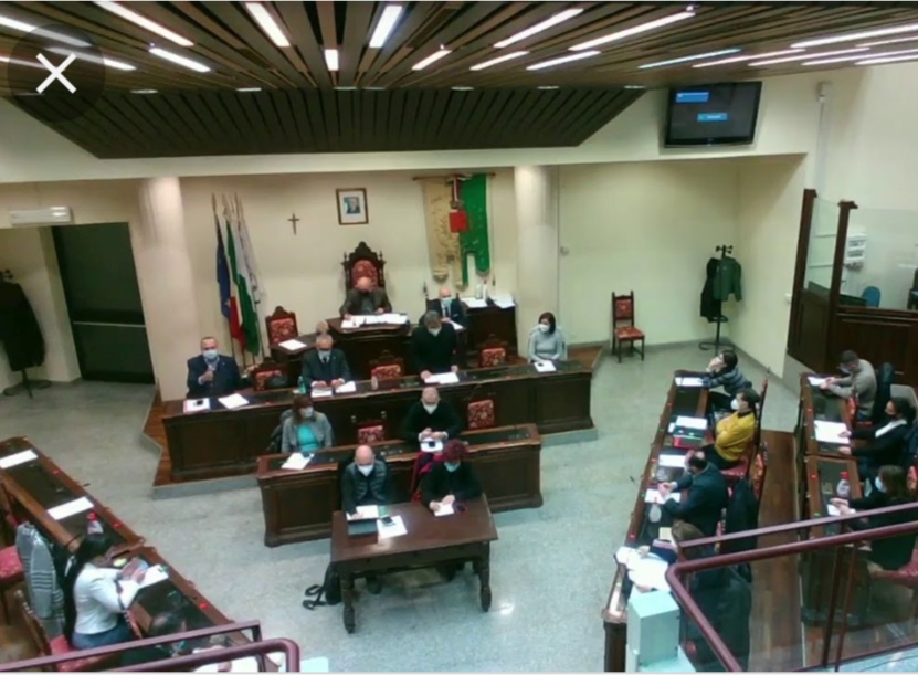 A Quartu gioia raddoppiata per i consiglieri comunali: da 50 a 100 euro a seduta