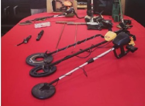 Cagliari, tombaroli scatenati: sequestrati materiali per gli scavi clandestini