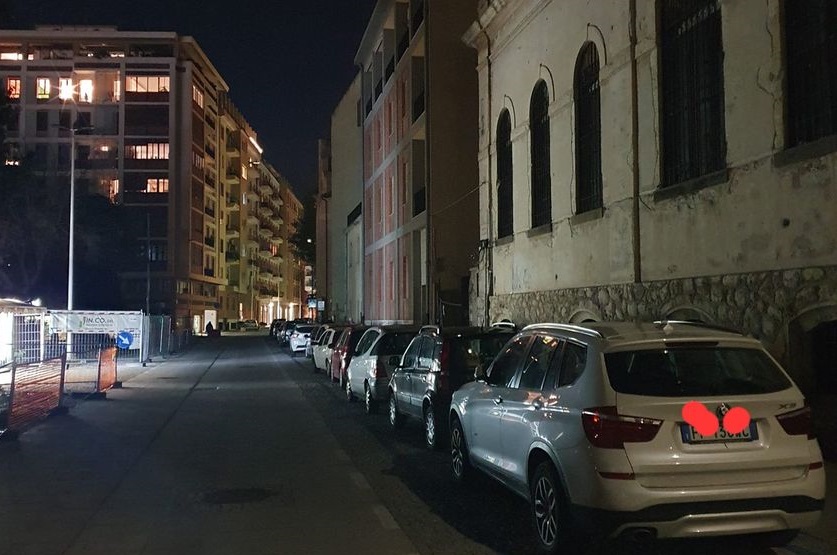 L’incubo dei lampioni spenti a Cagliari: viale Buoncammino e via San Lucifero al buio