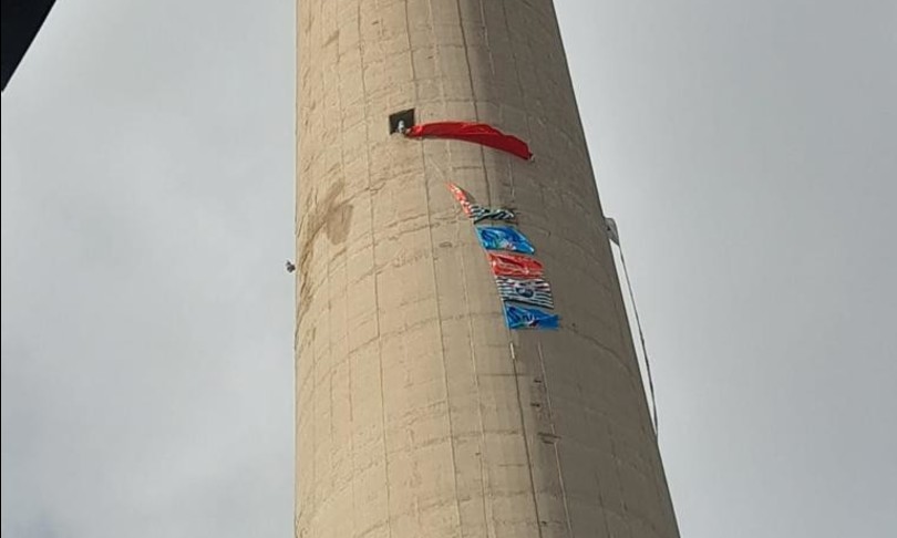 Caro energia in Sardegna, 4 operai della Portovesme protestano a 100 metri di altezza