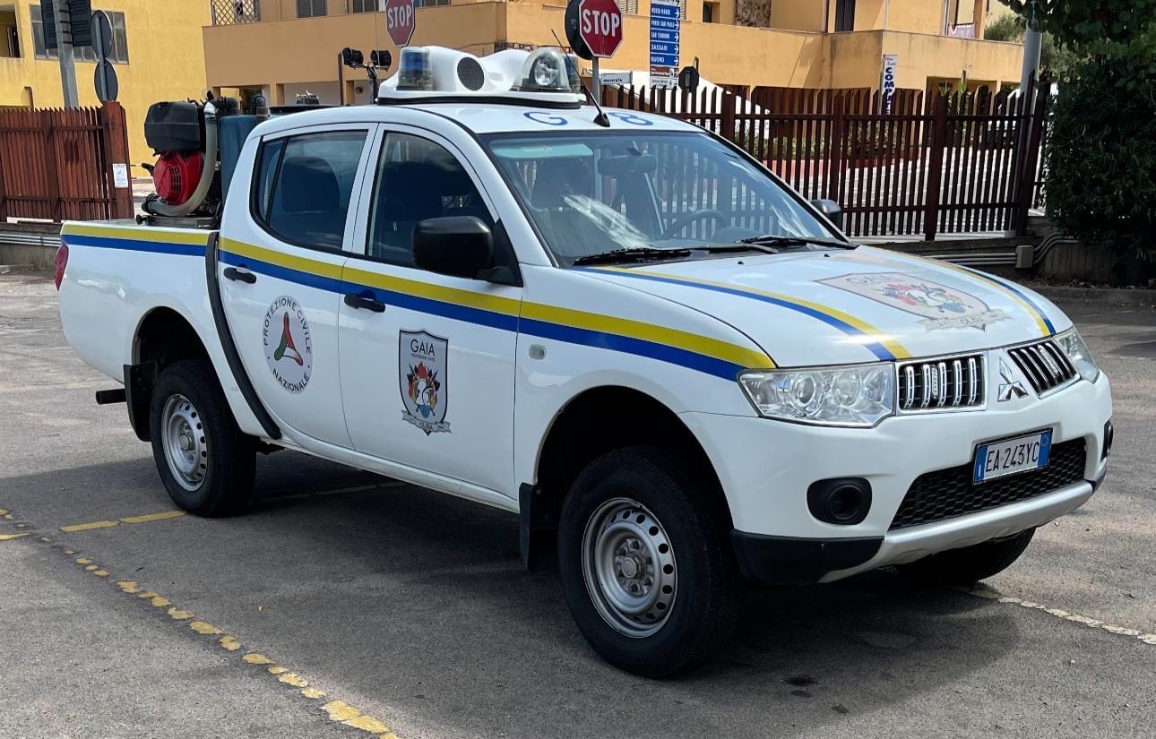 Ladri senza cuore in Sardegna, rubato il pick up antincendio di un’associazione