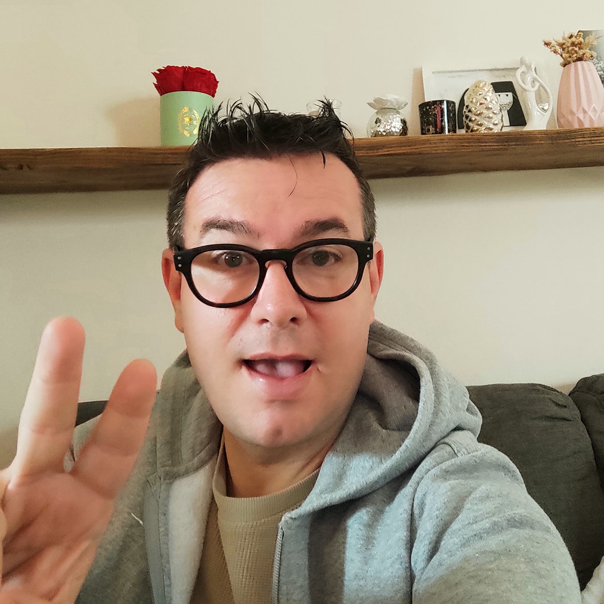 Sarà processato per estorsione Cristian Cocco, l’ex inviato sardo di Striscia