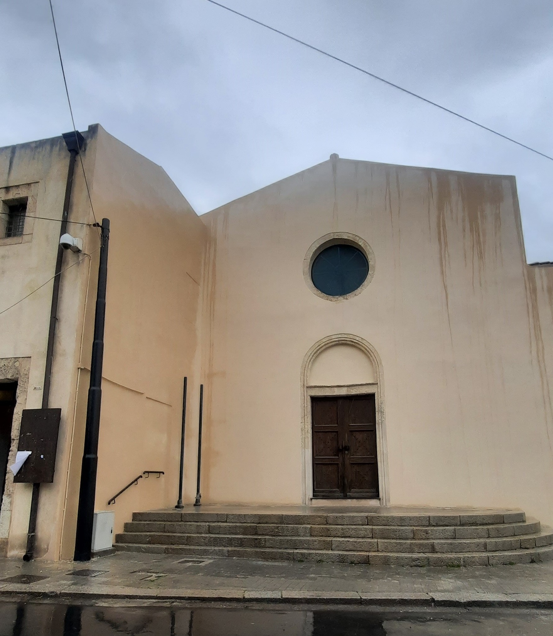 A Quartu risorge la storica facciata di Sant’Agata, soldi sicuri per tutte le altre chiese diroccate