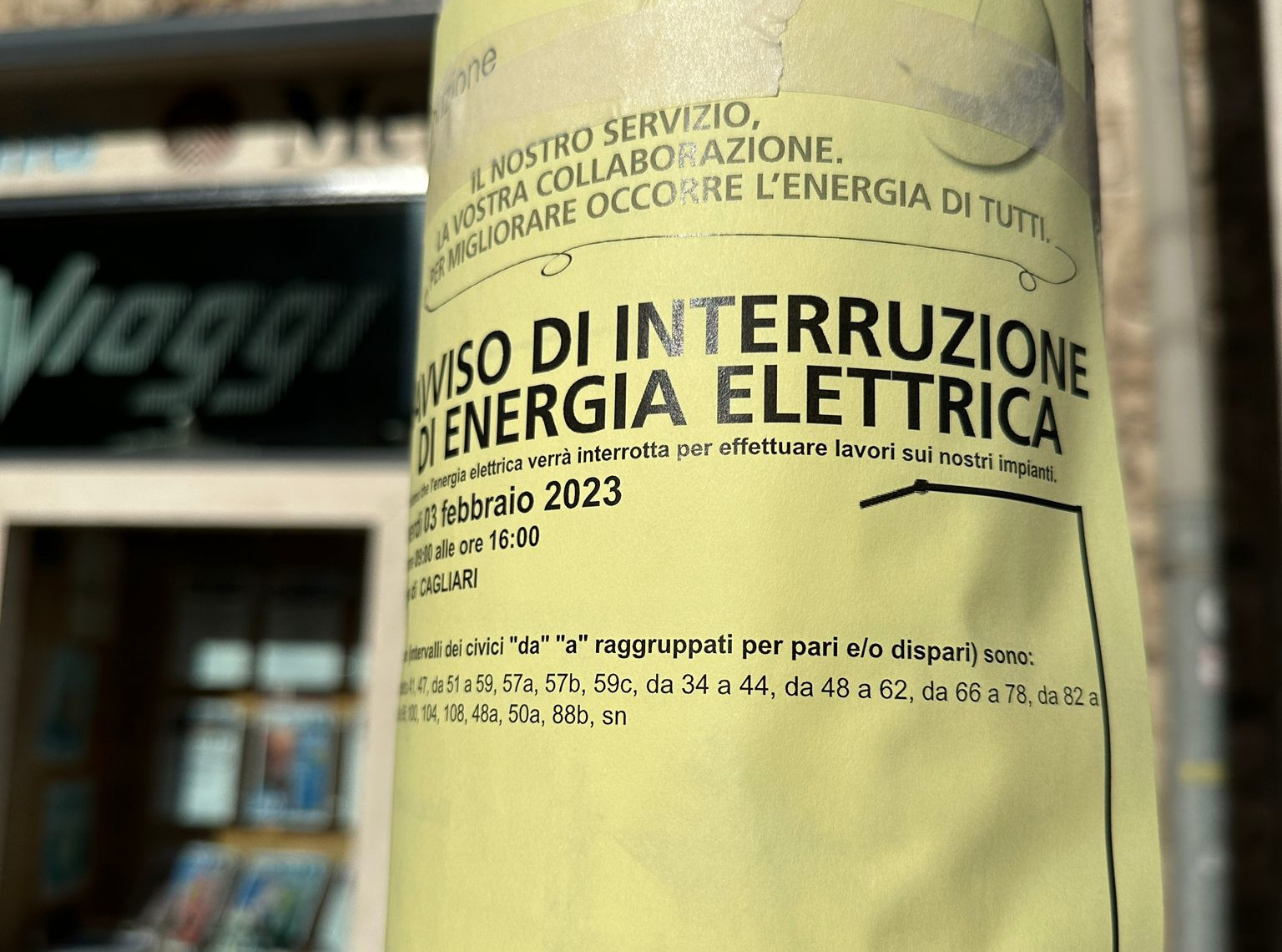 Cagliari, commercianti senza luce in via San Benedetto: “L’Enel ci ha avvisato troppo tardi”