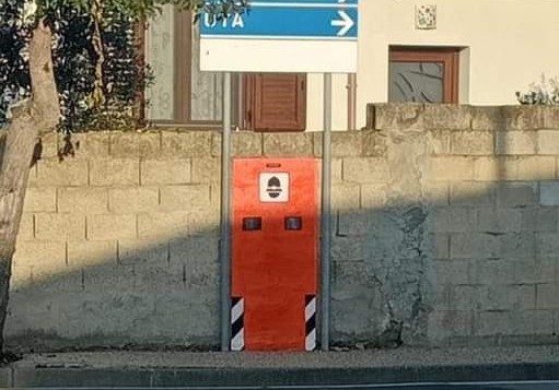 Villaspeciosa, stop alle folli corse in auto: arriva l’autovelox di Manu Invisible